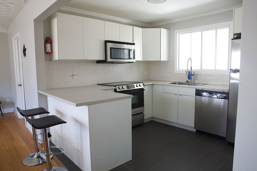 1148 Woodroffe Avenue - Photo 5