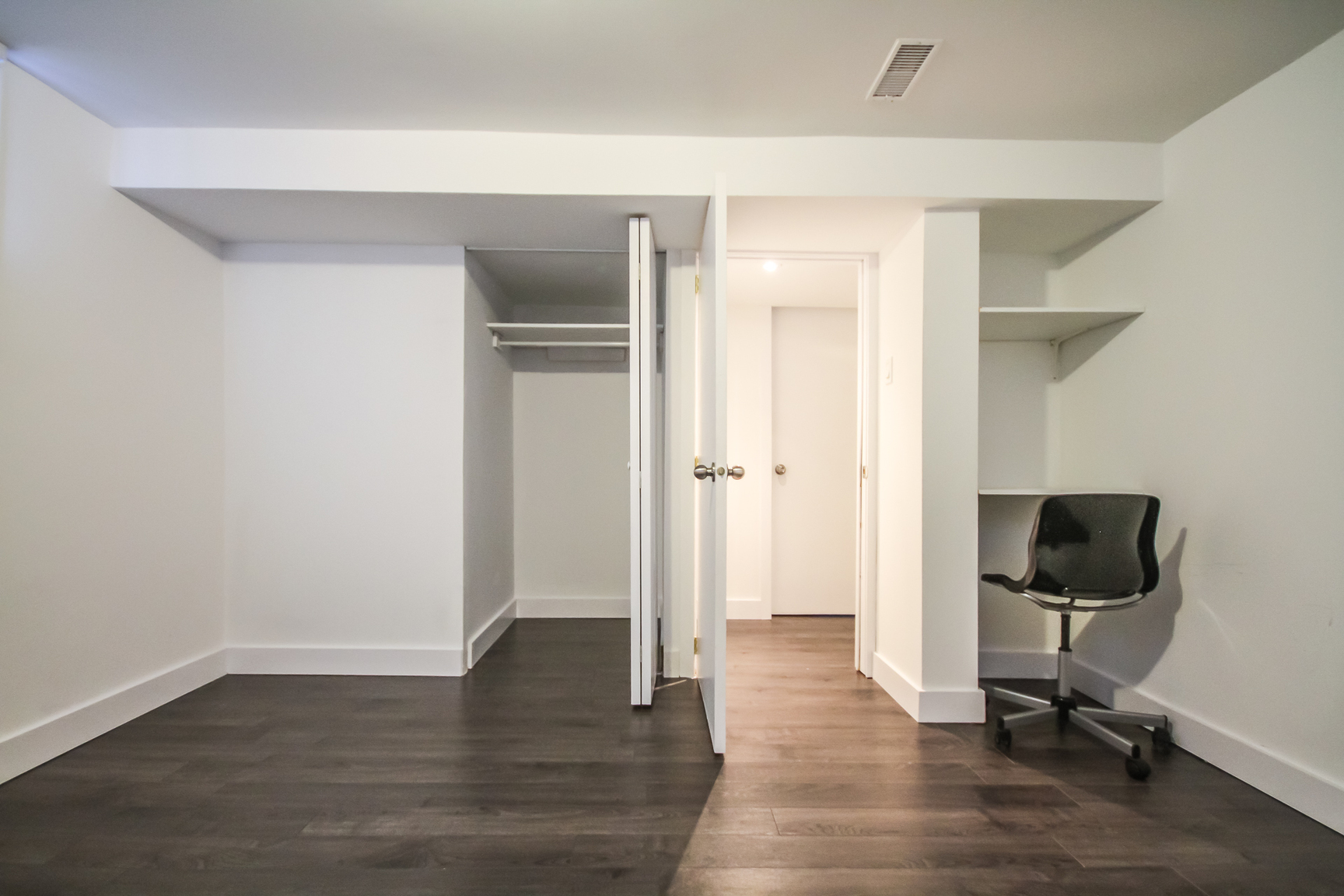 1148 Woodroffe Avenue - Photo 21