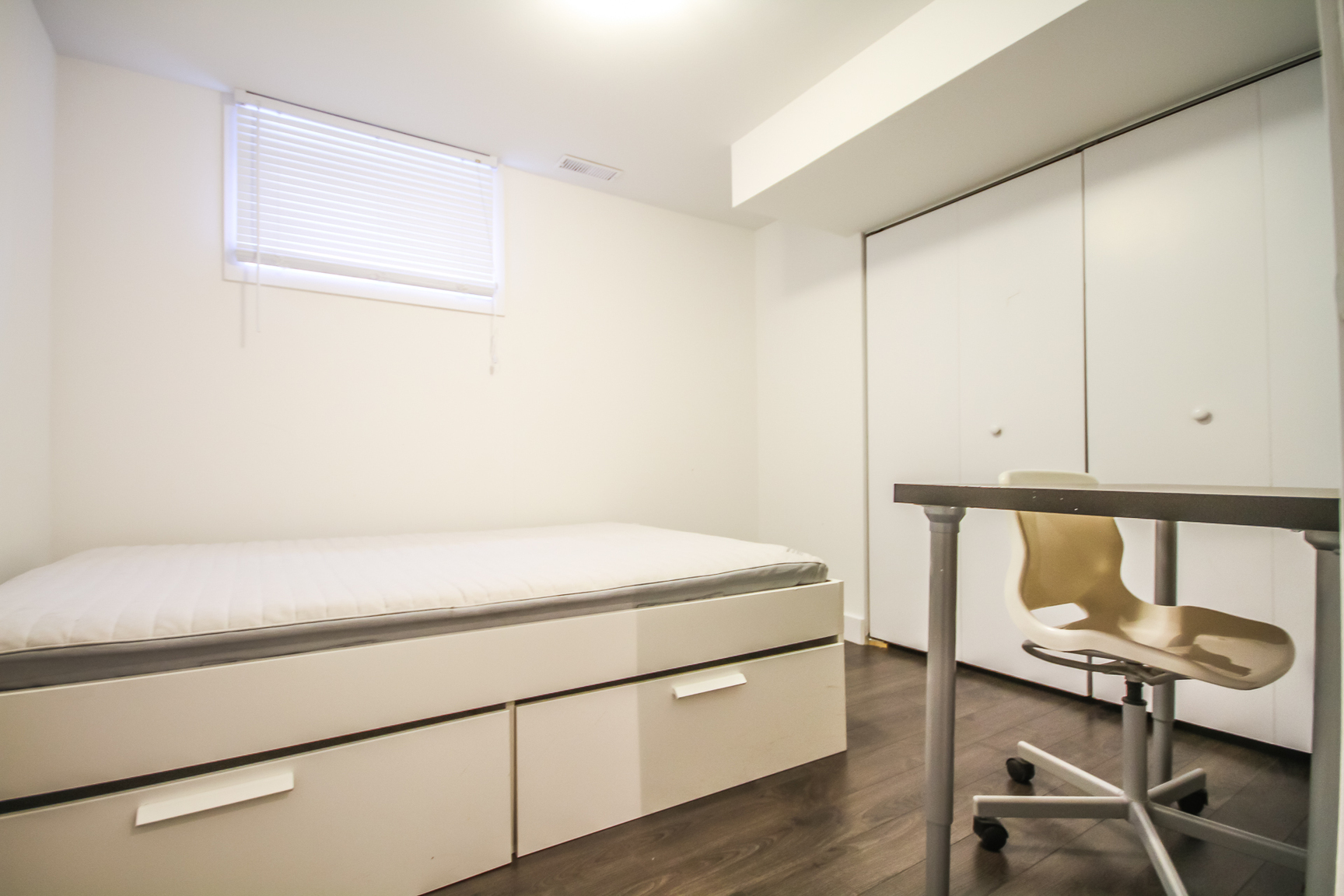 1148 Woodroffe Avenue - Photo 27