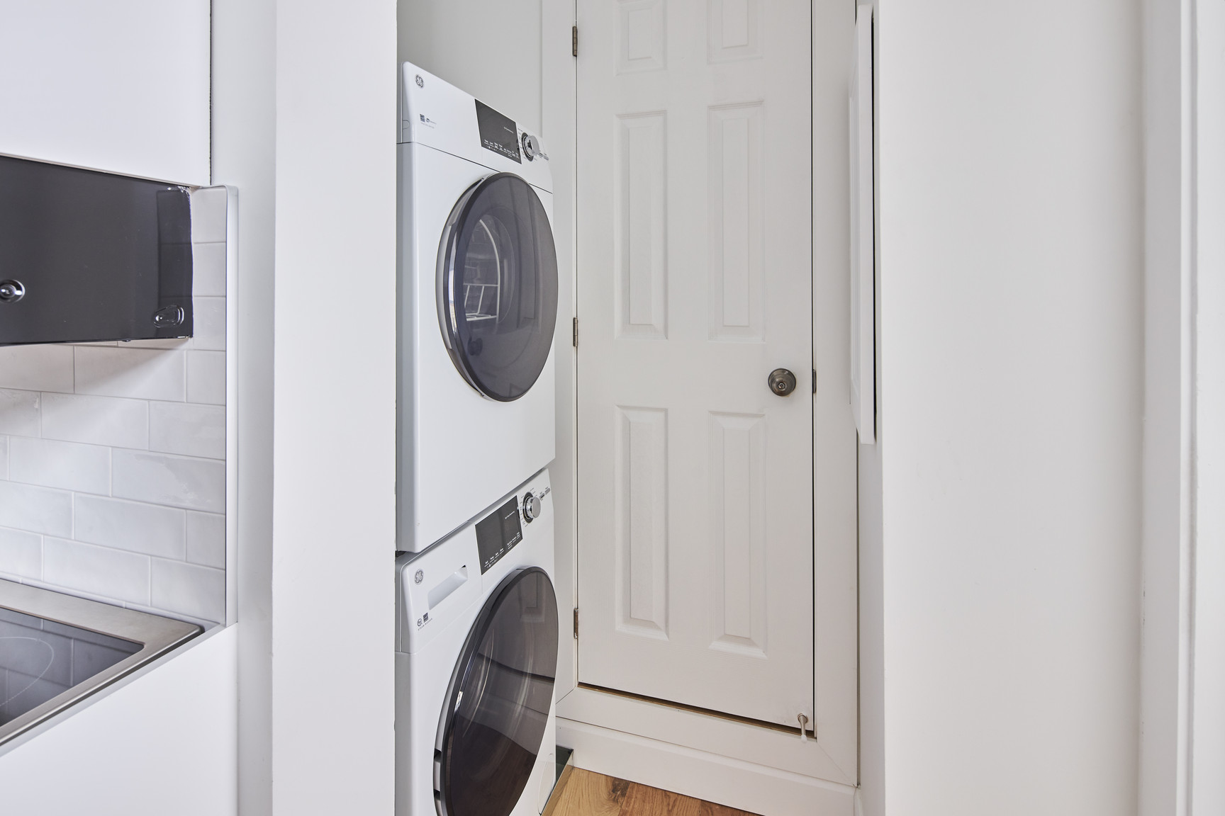 327 Catherine Street - Photo 10