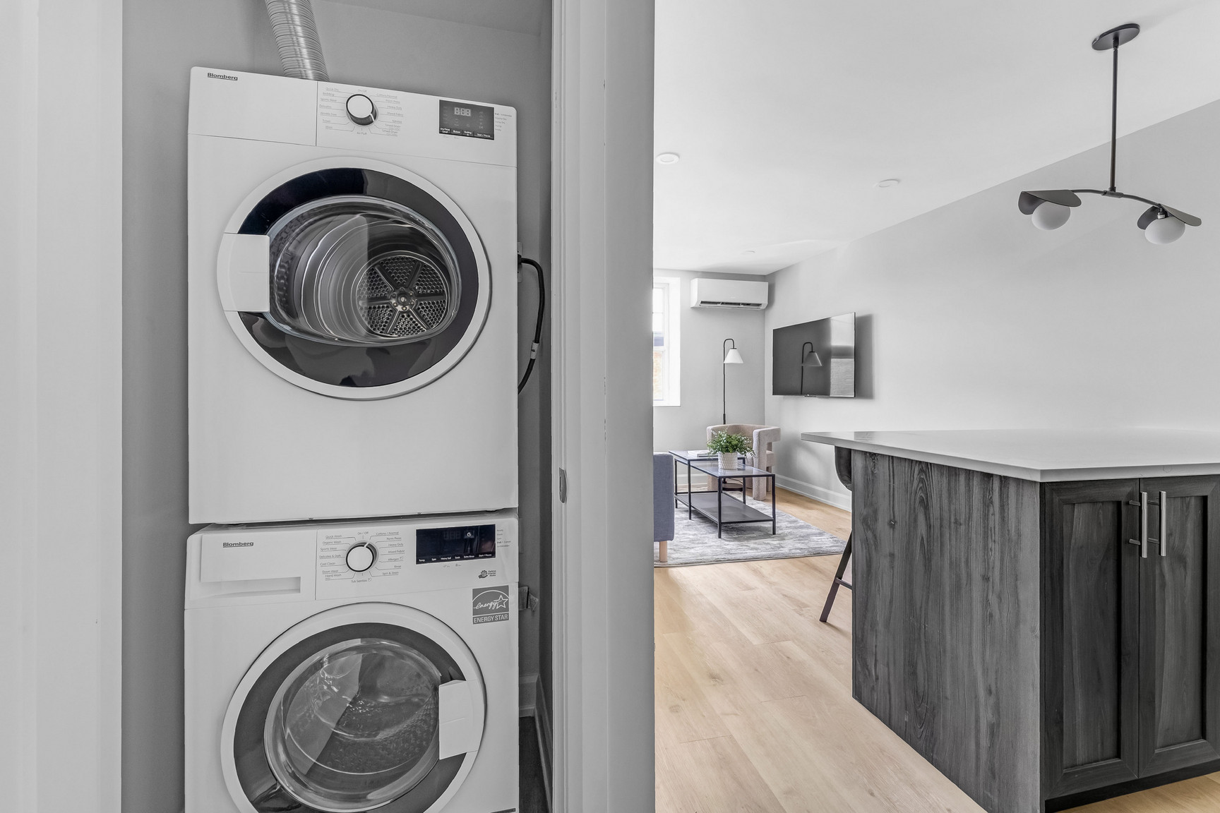 658 Somerset Street West - Photo 11