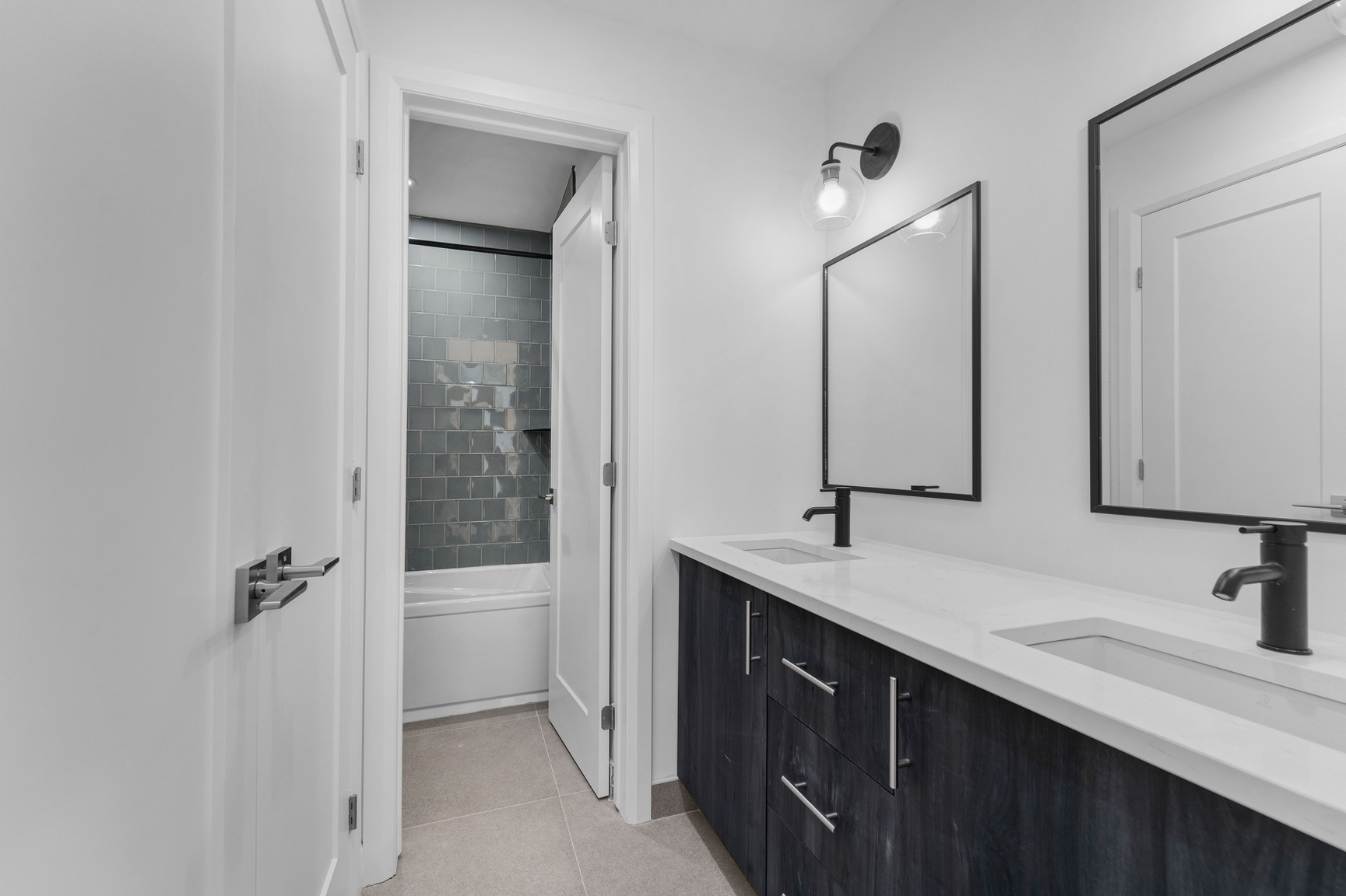 658 Somerset Street West - Photo 2