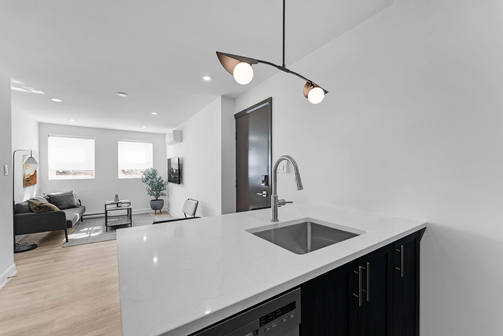 658 Somerset Street West - Photo 27