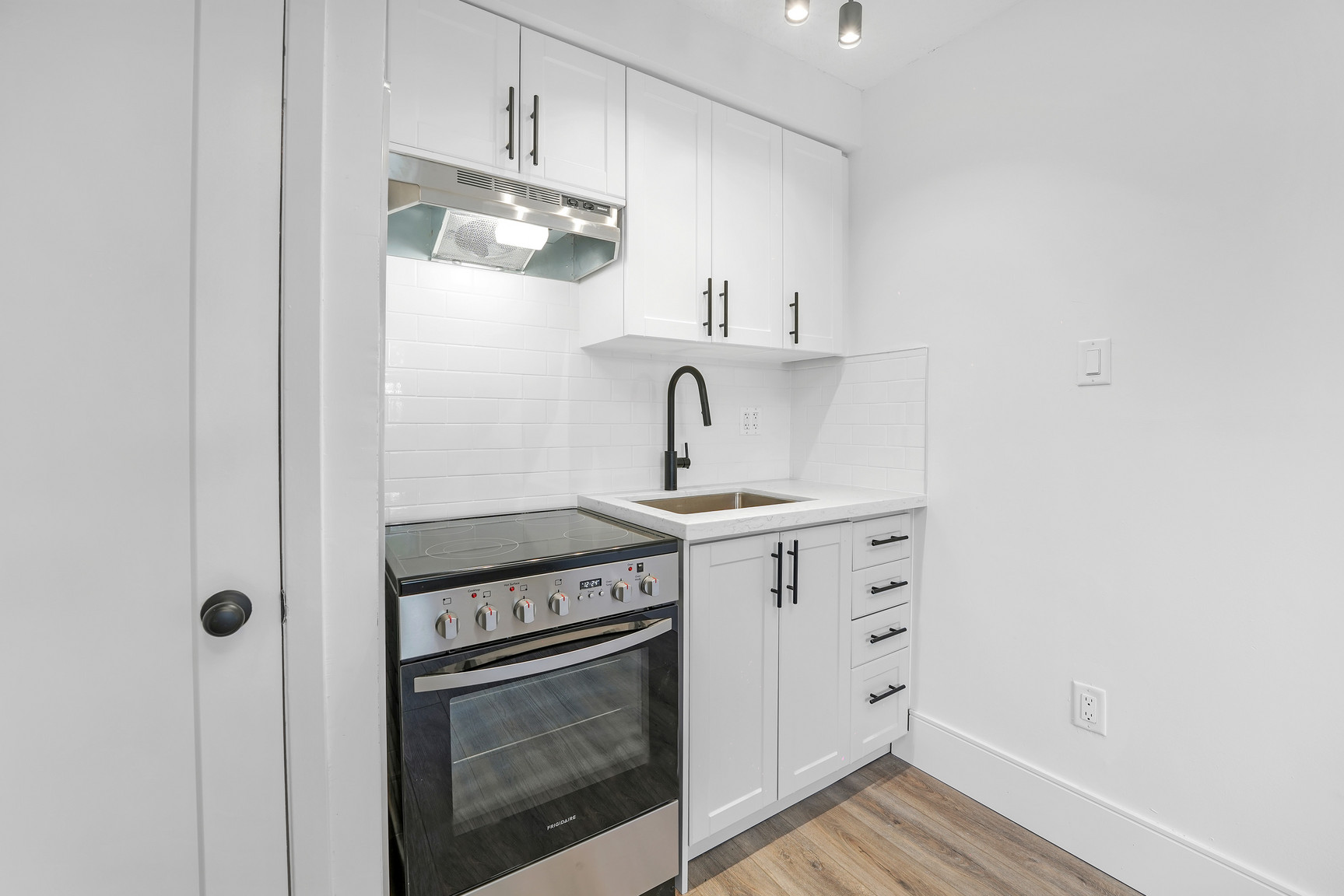 40 Beaty Avenue - Photo 3