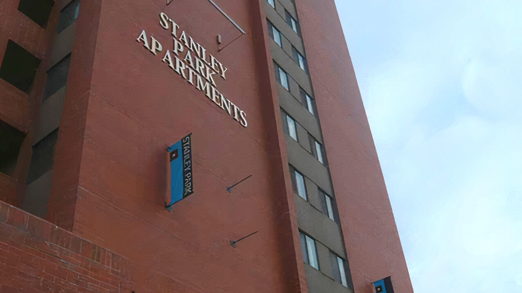 Stanley Park Place - Photo 17