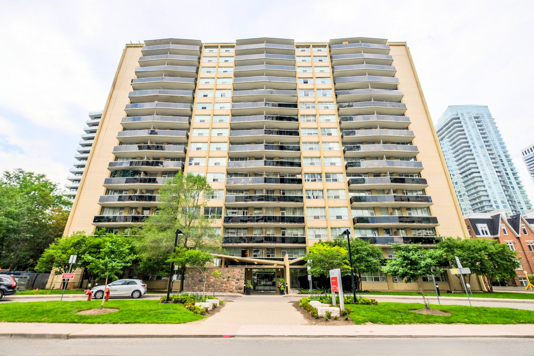 88 Redpath Avenue - Photo 17