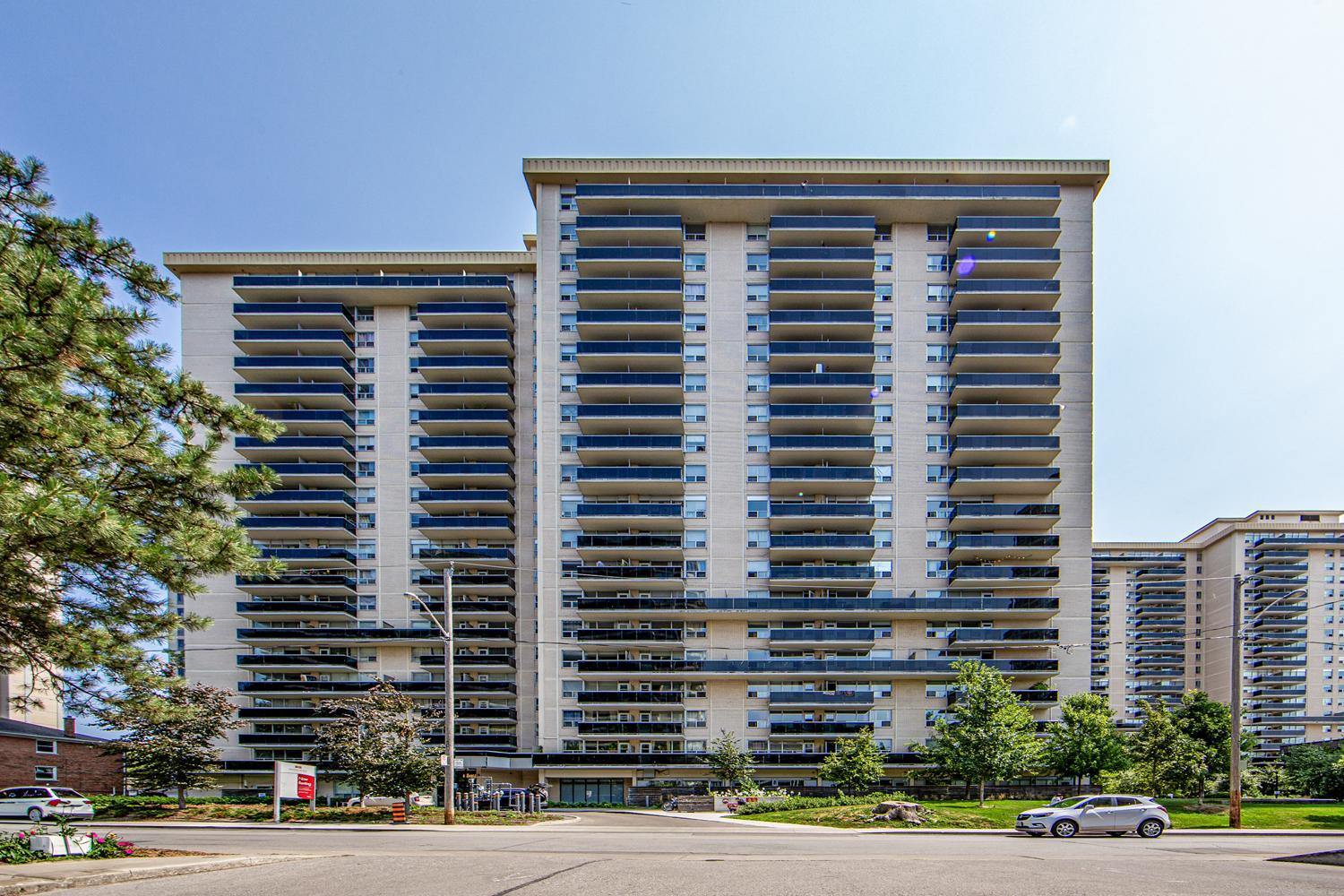 Grenadier Square  - Photo 2