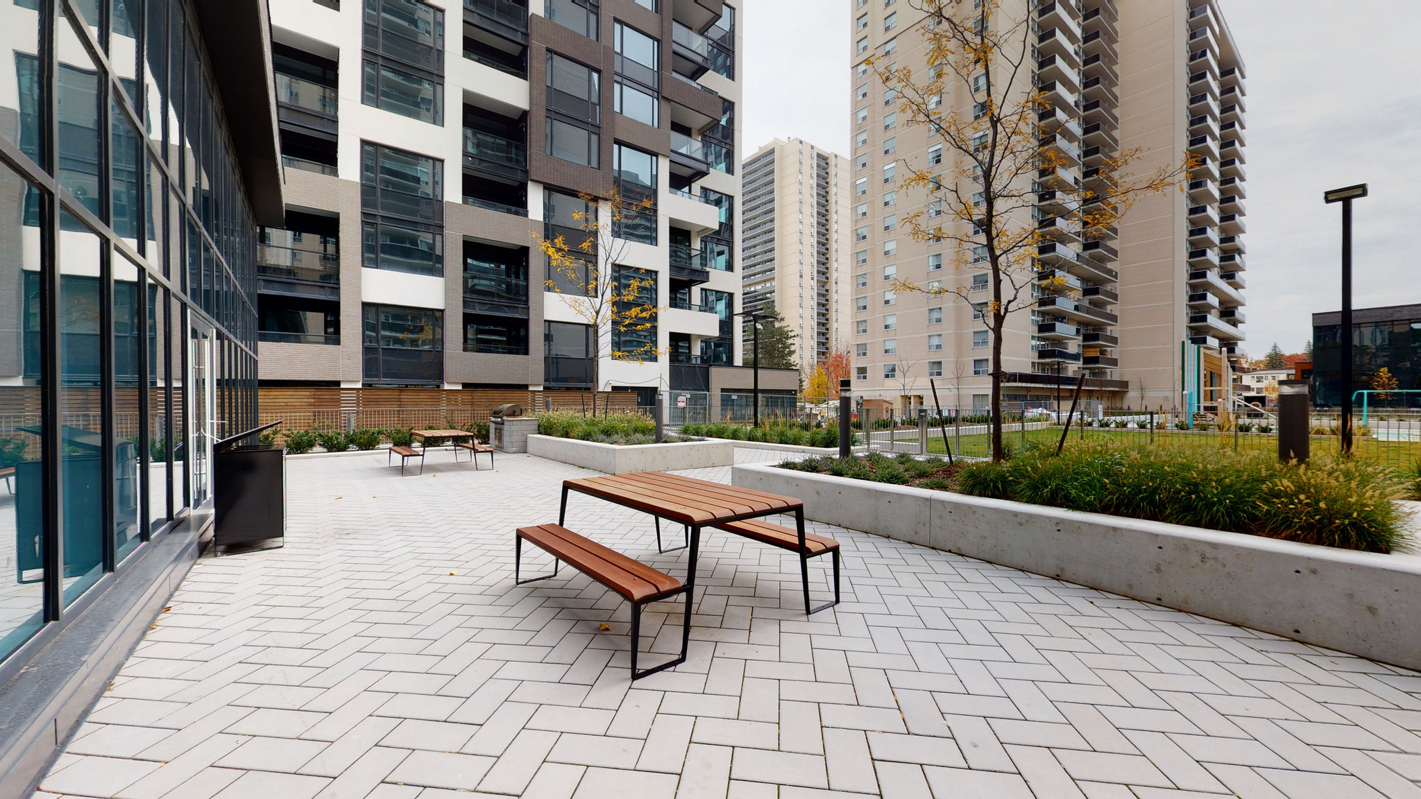 Grenadier Square  - Photo 24