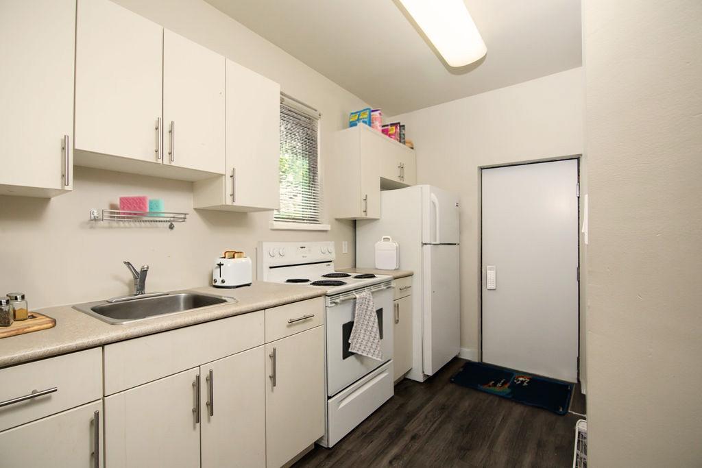 634 Broadway Avenue - Photo 8