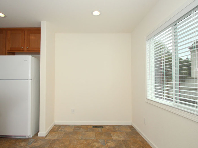 580 E. Ahwanee Avenue