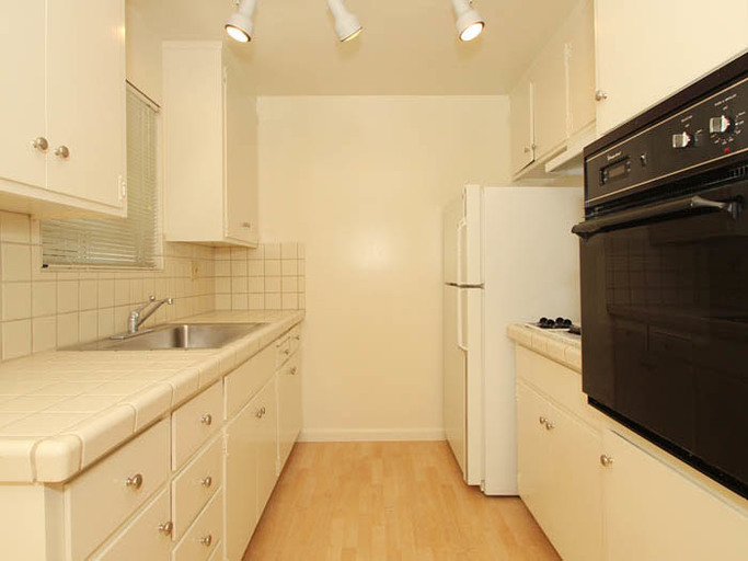 202 - 216 Ramona St. and 240 - 248 Hawthorne Ave.