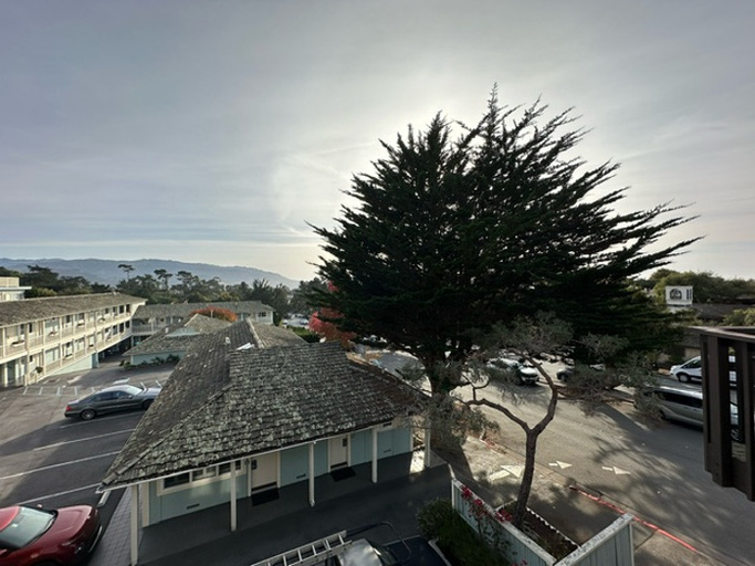 5th & Junipero, Longstreth Building