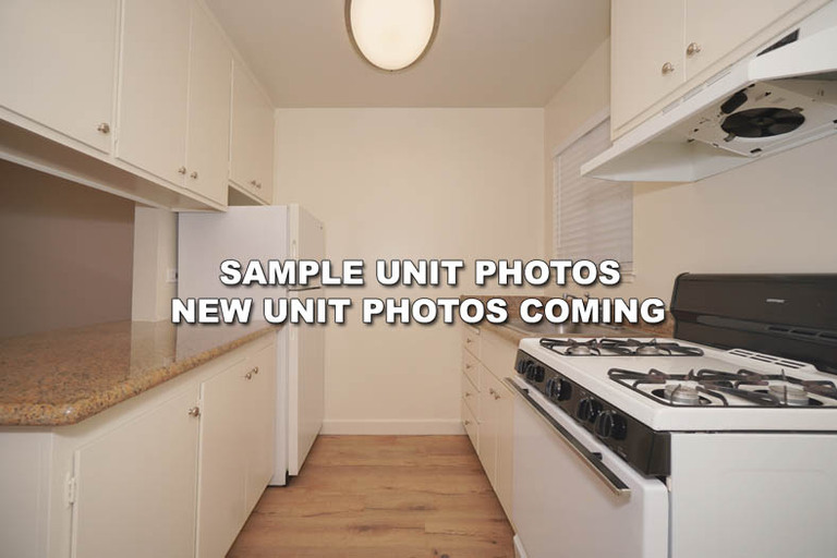 2700 Del Medio Court