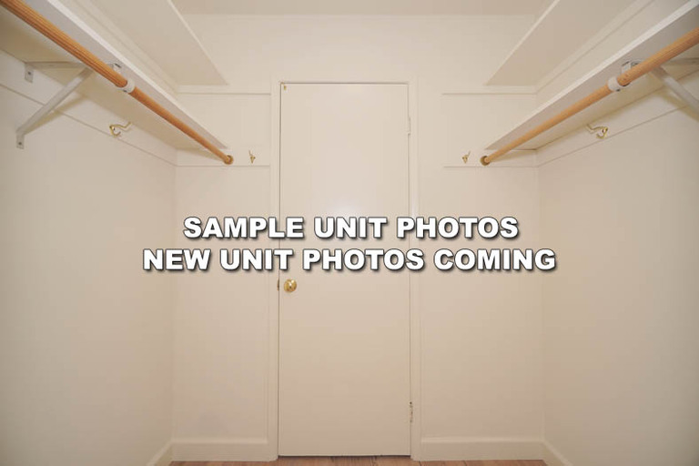 2700 Del Medio Court