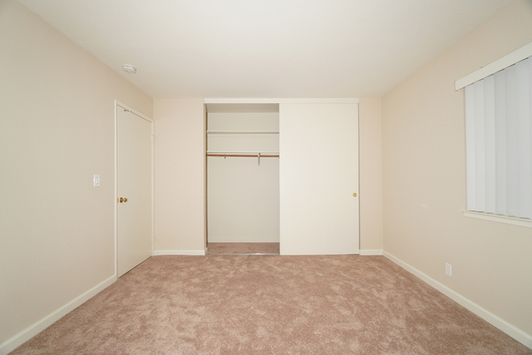 2700 Del Medio Court