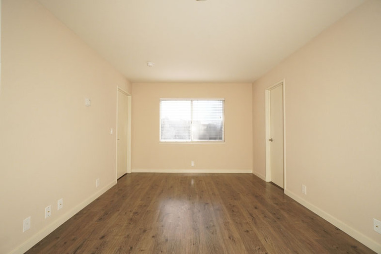 444 Ventura Avenue