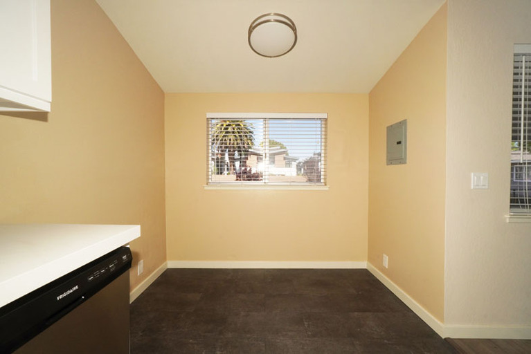 444 Ventura Avenue