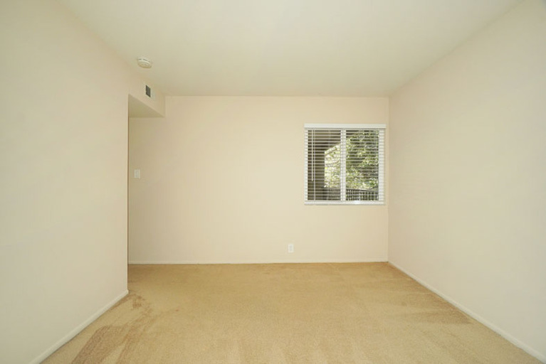 120 - 122 East Creek Drive
