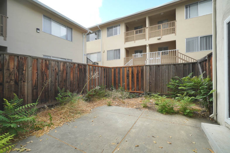 559 Matadero Avenue