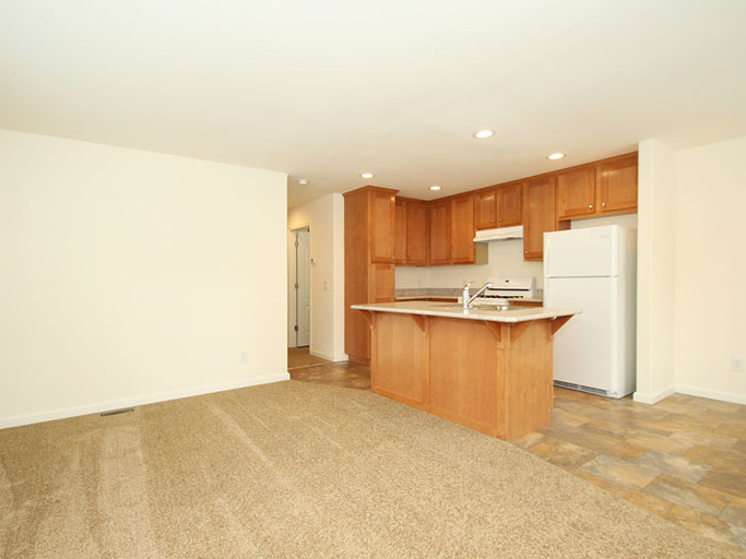 580 E. Ahwanee Avenue