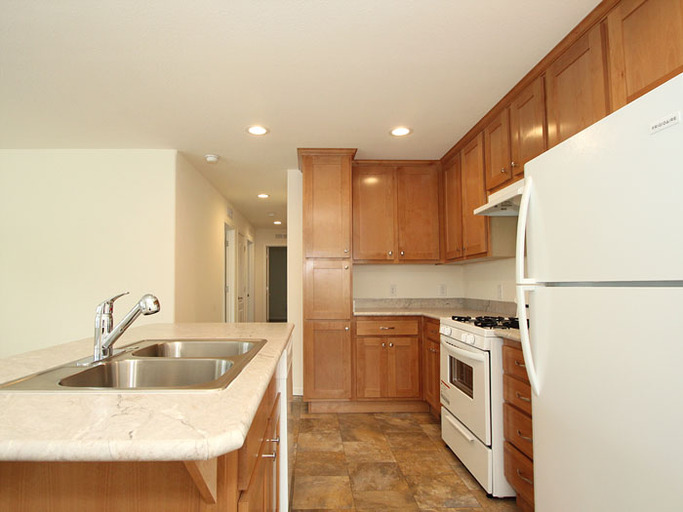 580 E. Ahwanee Avenue