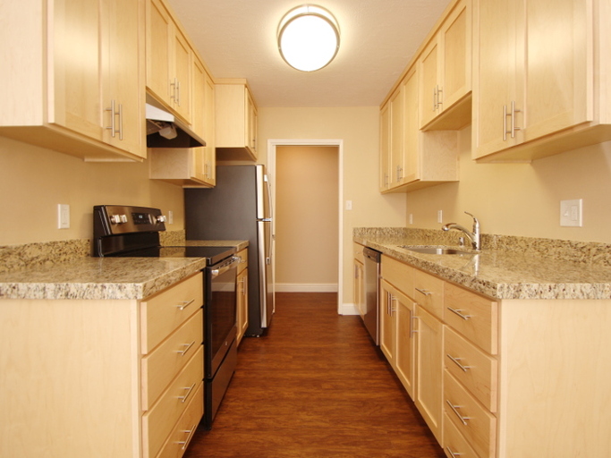 220 Palo Alto Avenue