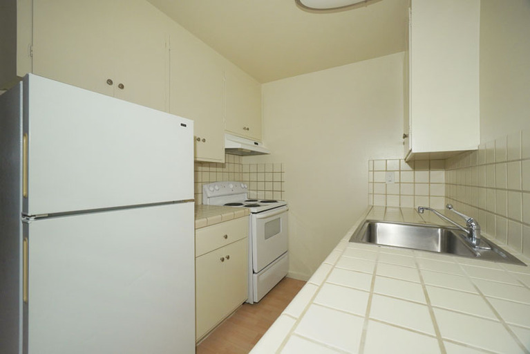 265 N Rengstorff Avenue