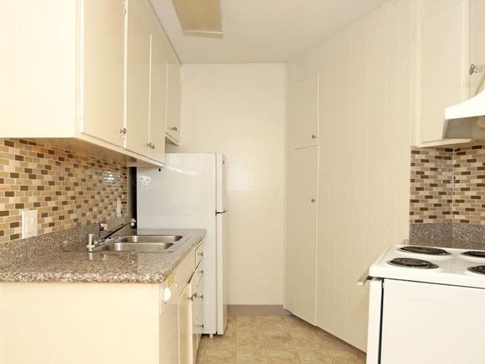 415 - 425 S Bernardo Avenue