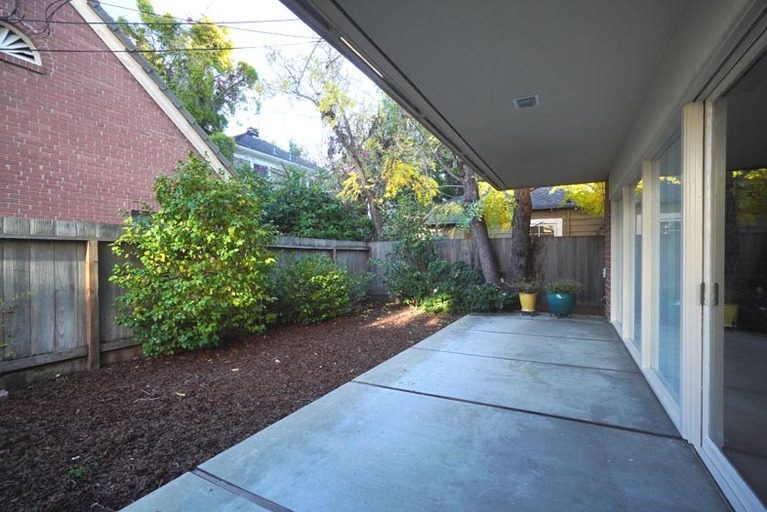 421 - 425B Forest Ave