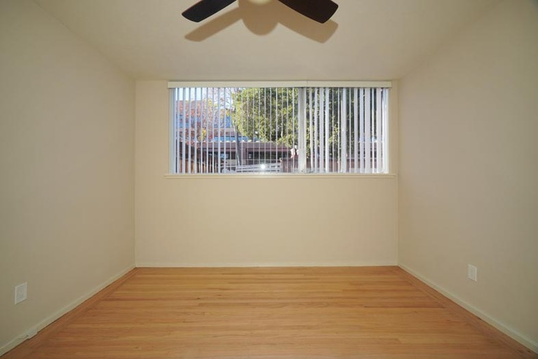 421 - 425B Forest Ave