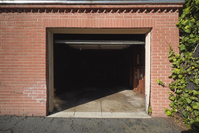 421 - 425B Forest Ave