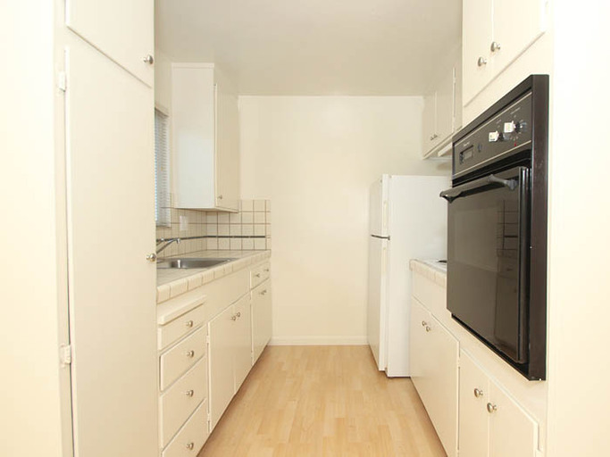 3307 - 3317 Alma Street