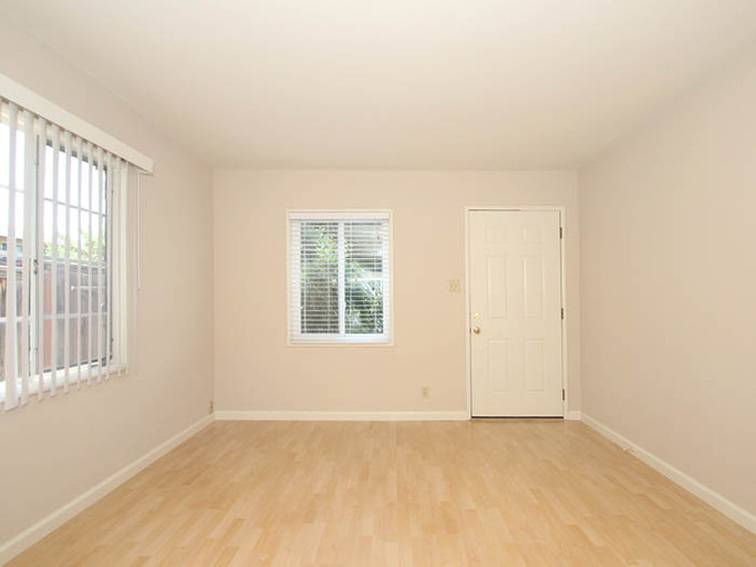 380 - 396 Madeline / 388 - 400 Curtn