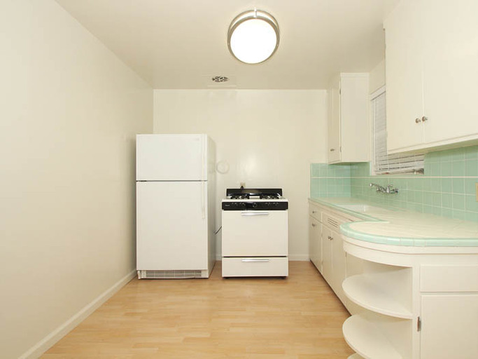 380 - 396 Madeline / 388 - 400 Curtn