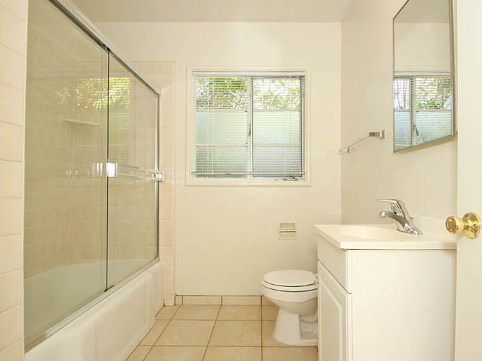 380 - 396 Madeline / 388 - 400 Curtn