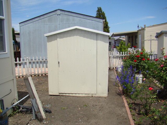 580 E. Ahwanee Avenue