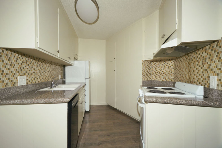 415 - 425 S Bernardo Avenue