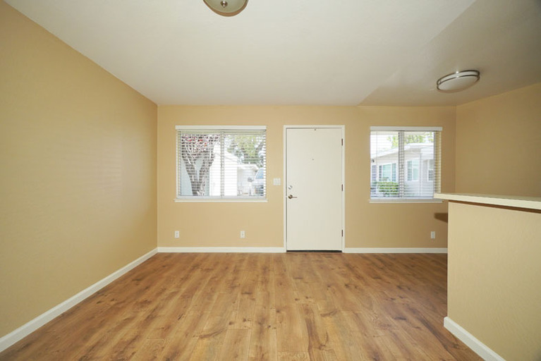 444 Ventura Avenue