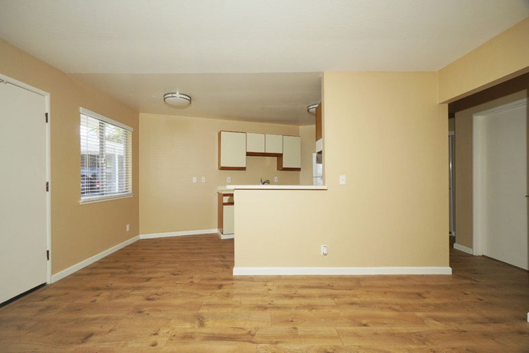 444 Ventura Avenue