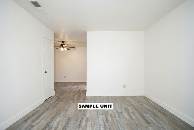 3581 - 3585 N. Parkway Drive