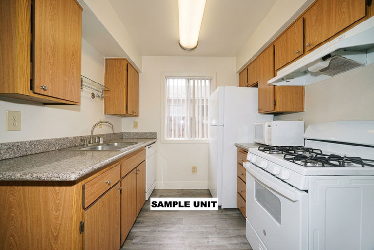3581 - 3585 N. Parkway Drive