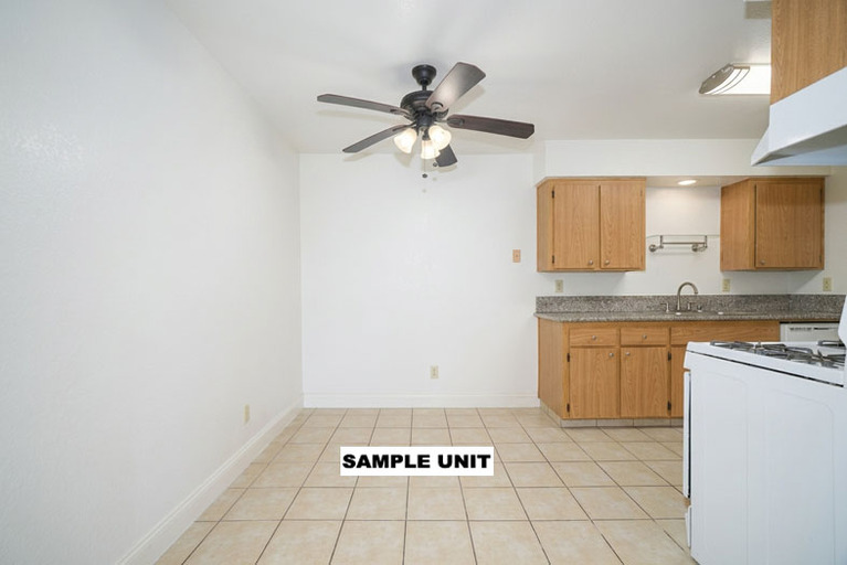 3581 - 3585 N. Parkway Drive