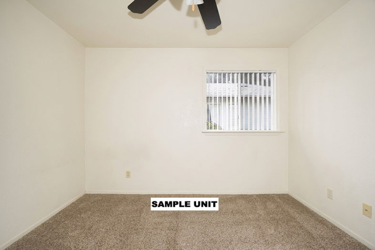 3581 - 3585 N. Parkway Drive
