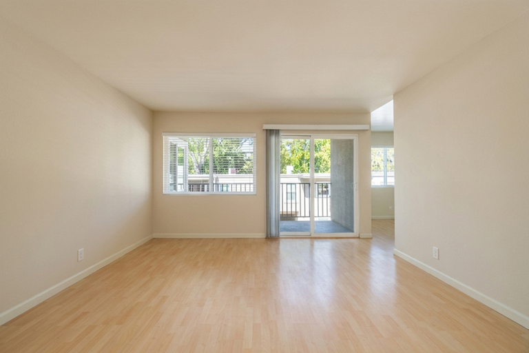 120 - 122 East Creek Drive