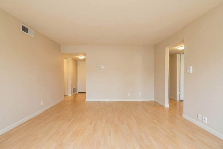 120 - 122 East Creek Drive