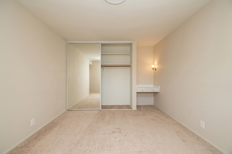 120 - 122 East Creek Drive