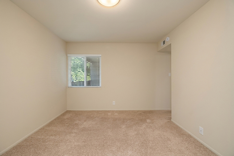 120 - 122 East Creek Drive