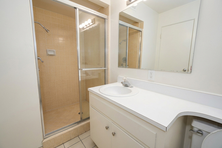 120 - 122 East Creek Drive
