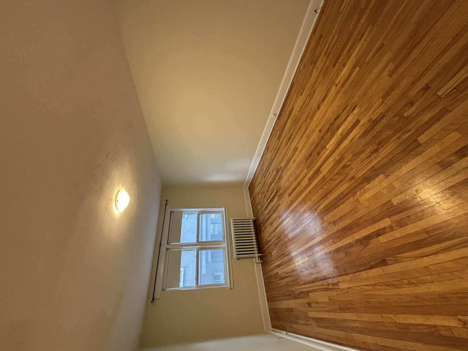 Churchill Court Apartments - Photo 4