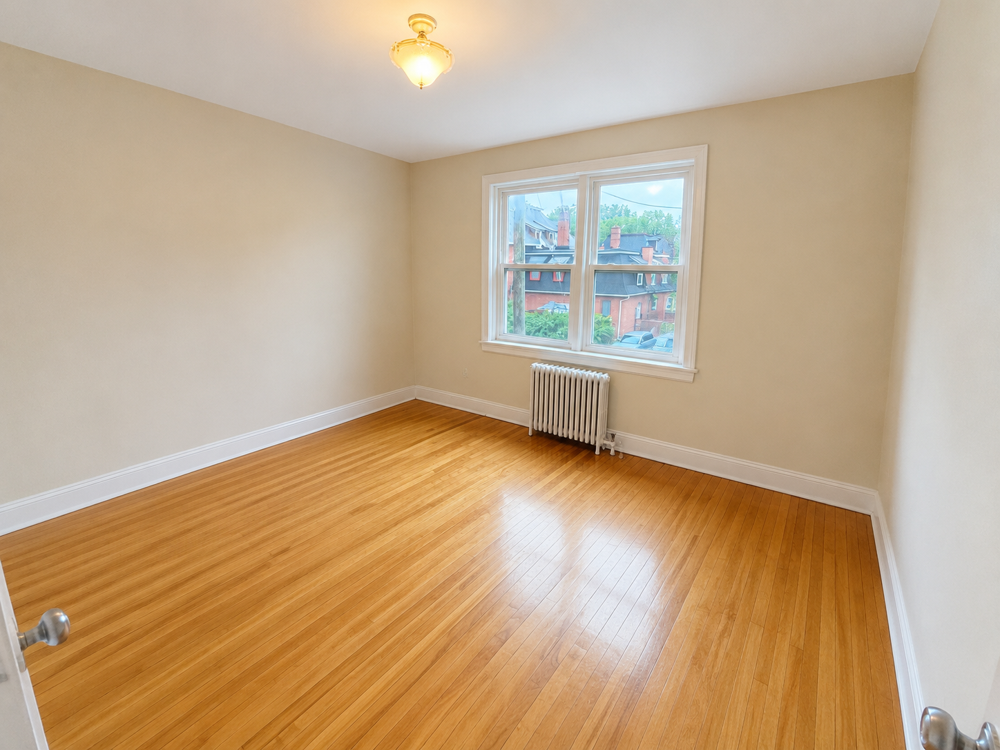 Churchill Court Apartments - Photo 16